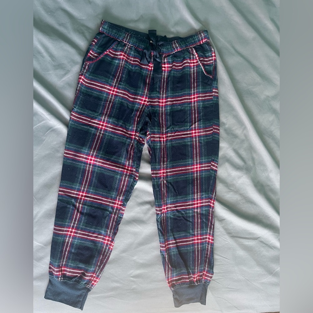 They don’t fit me anymore, so I’m looking a a good home for them.